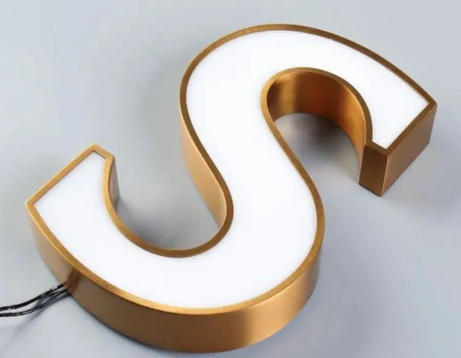 ss_chrome_gold_finish_sign_board_dubai_01