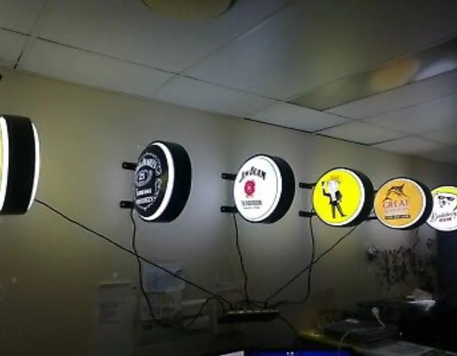 wall_sign_light_box_dubai