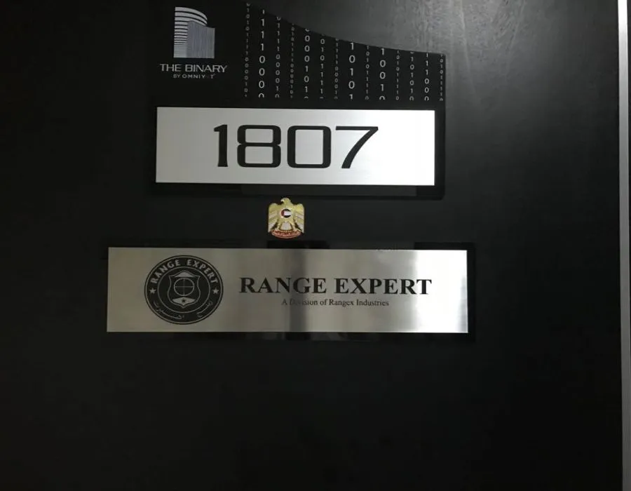 aluminum_brush_finish_with_coloring_letters_dubai