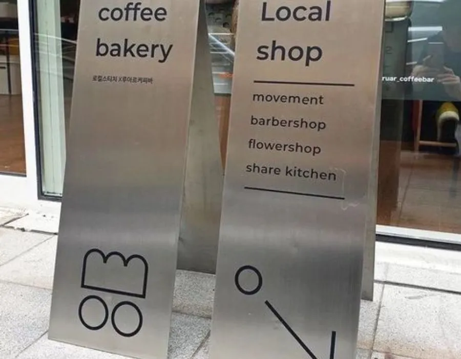 colored_vinyl_letters_pvc_stands_dubai_01