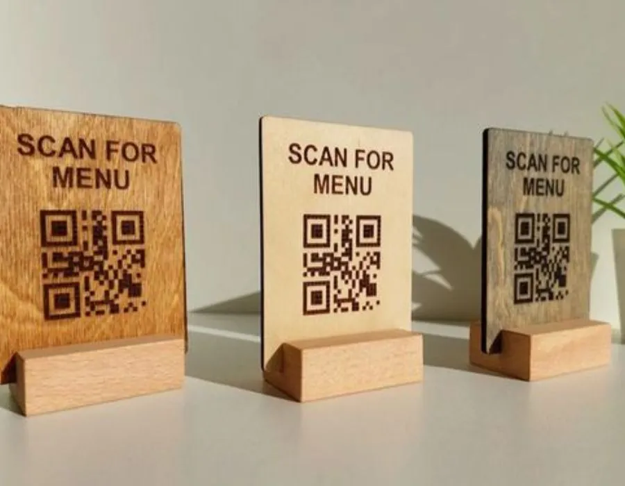 laser_engrave_plate_wooden_base_dubai